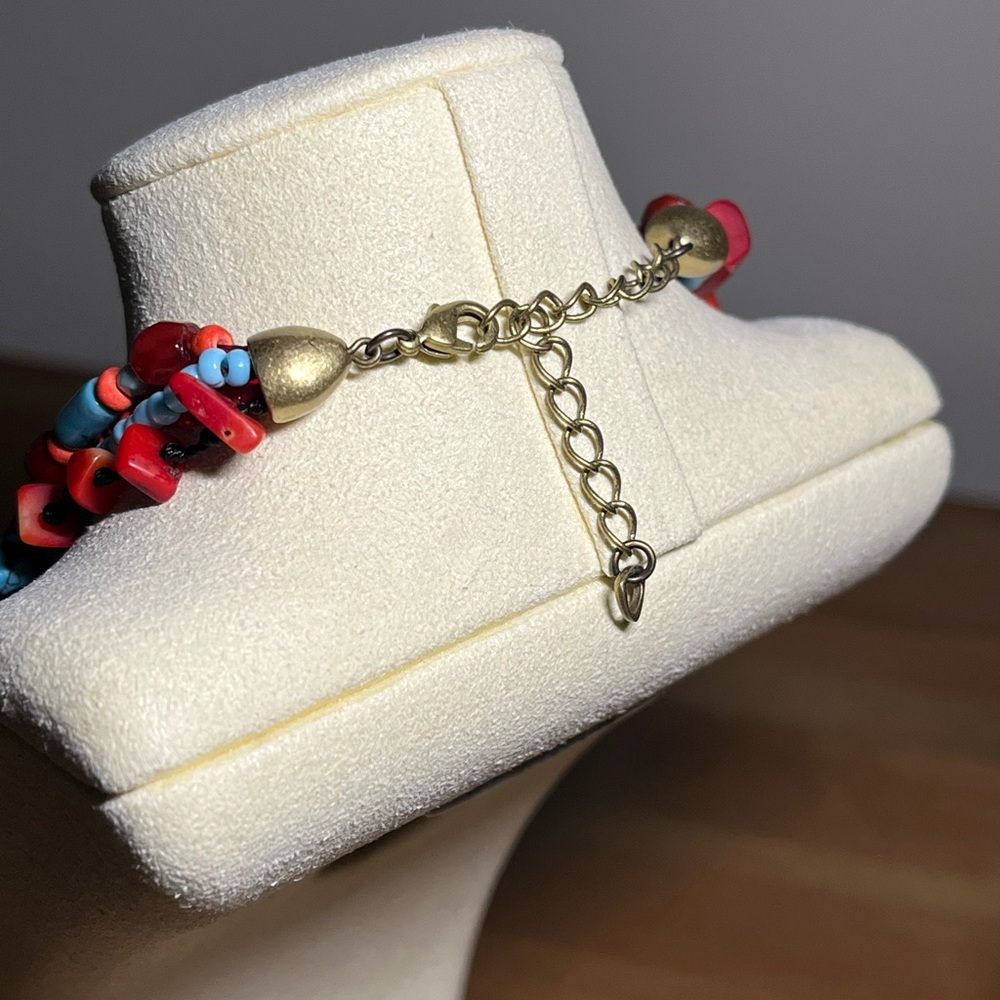 Beaded Necklace Teal and Red Color Simulated Coral and Faux Howlite - Picture 5 of 7
